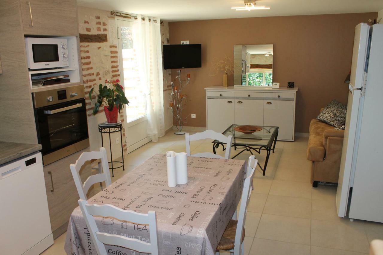Gites Clodeguy No 2 Saint-Sylvestre-sur-Lot Exterior photo